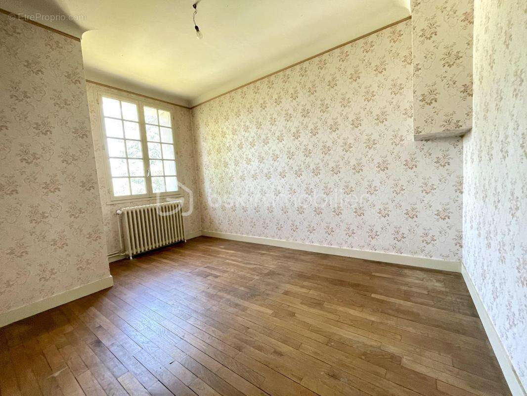 Maison de caractère avec fort potentiel – montmorillon - photo 12