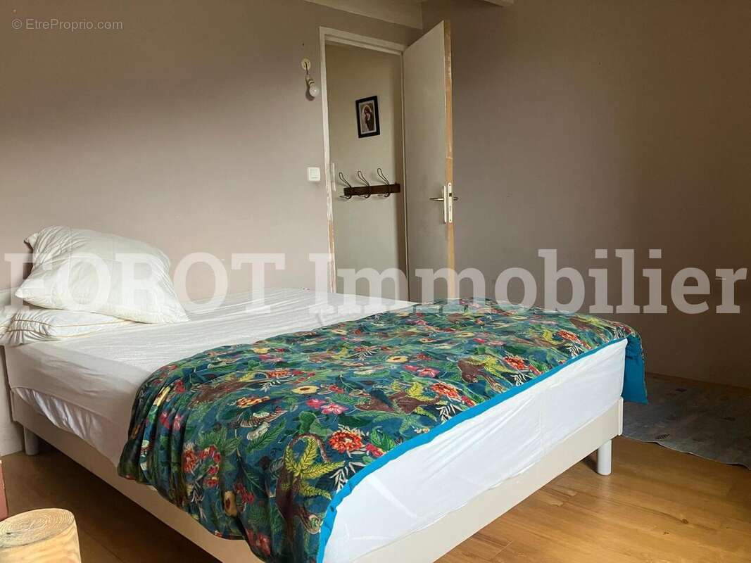 Maison à SAINT-BASILE