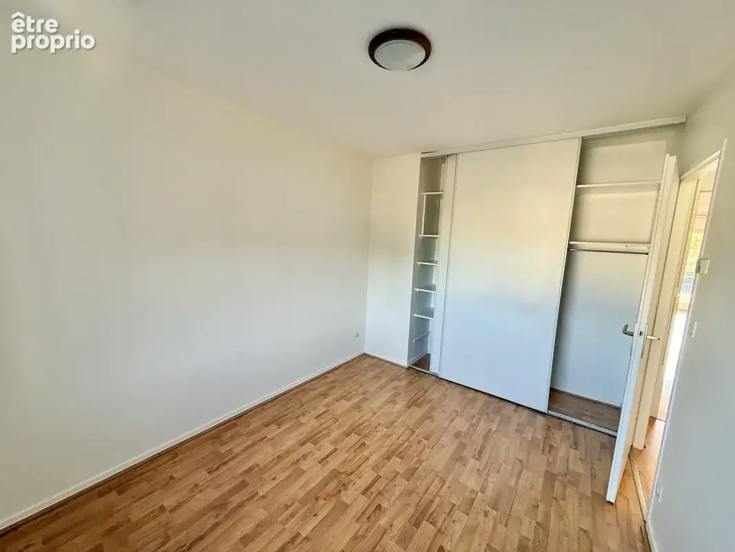 Divonne les Bains 01220, T4 122m2 dernier étage, balcons, garages, parking. - photo 17