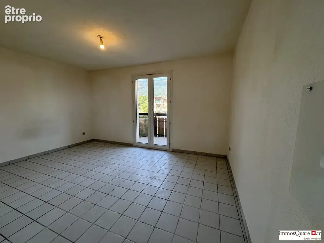 Appartement 1 pièce 23 m² à vendre à Saint-Jean-De-Gonville (01630) - photo 4