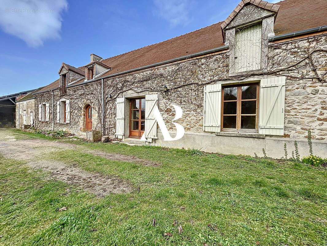 Maison à GRANDPUITS-BAILLY-CARROIS