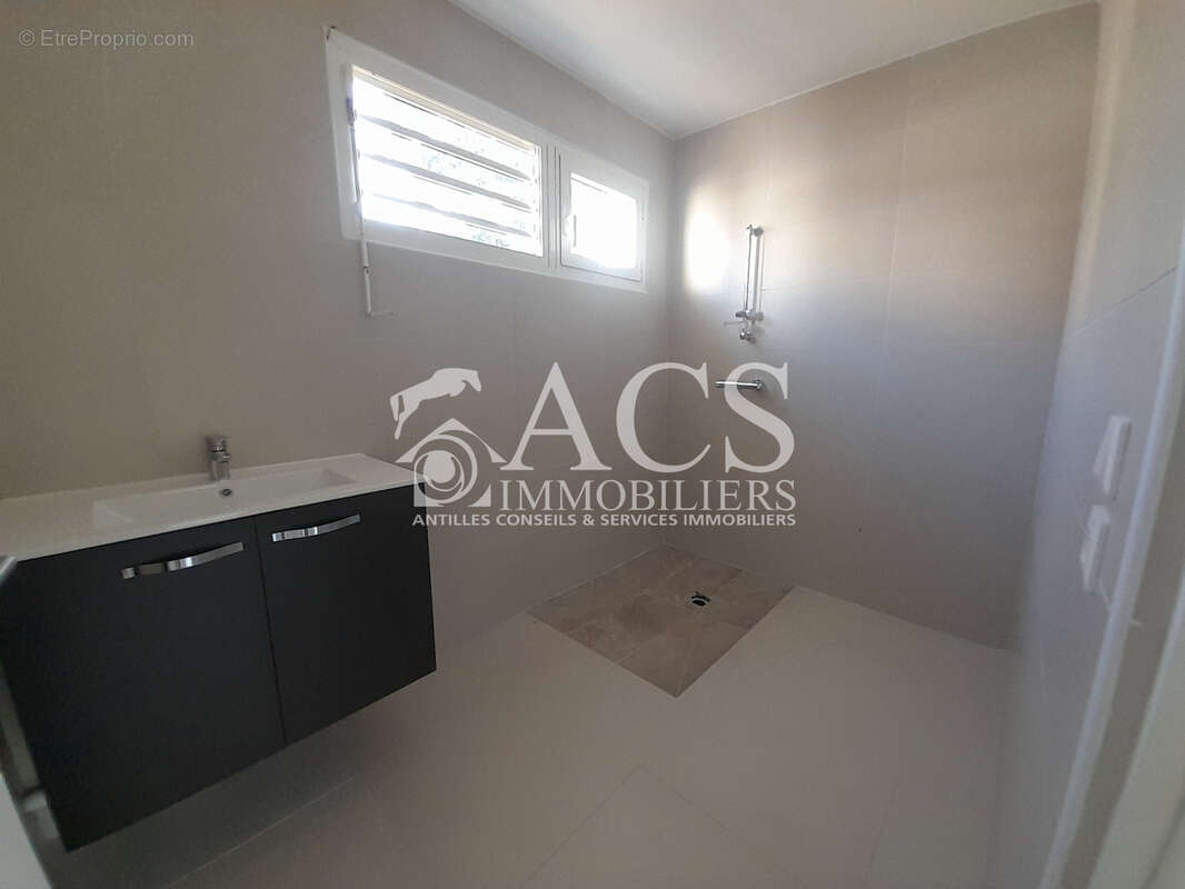 Appartement à LES TROIS-ILETS