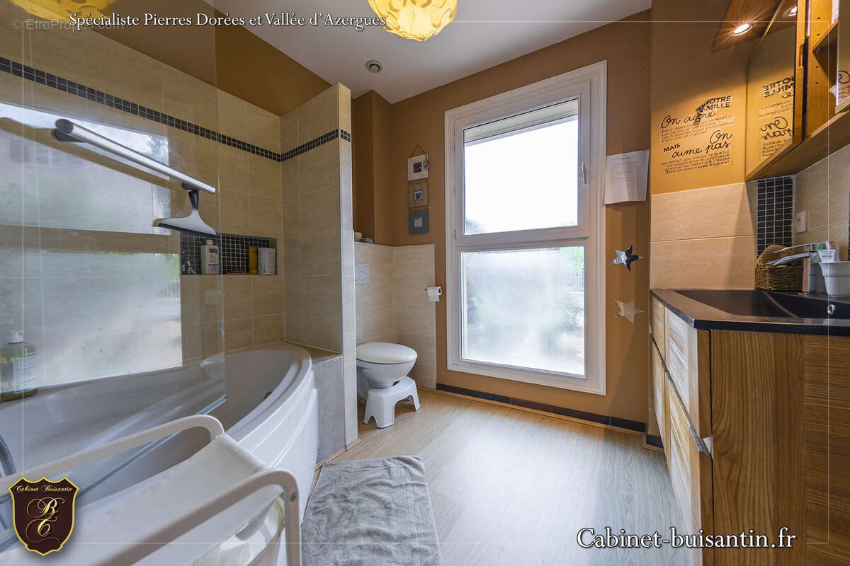 Maison à POUILLY-LE-MONIAL