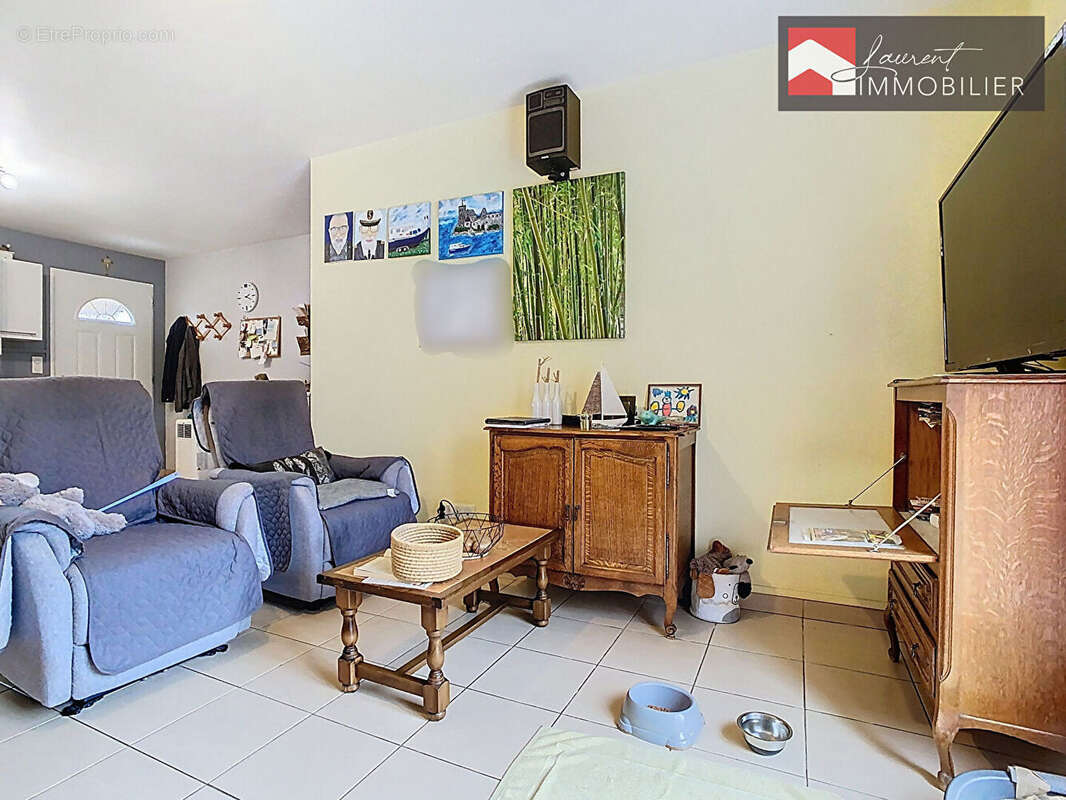 Maison à PONT-DE-VAUX