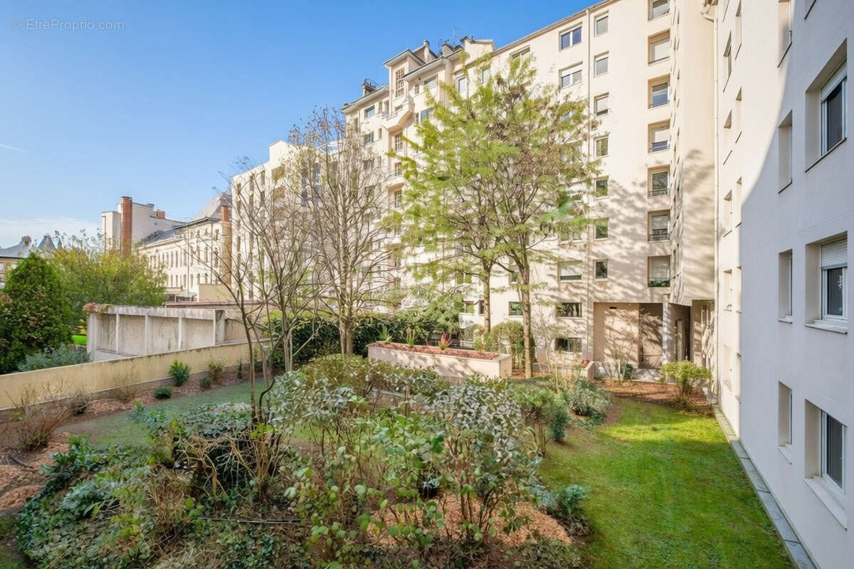 Appartement à LYON-9E