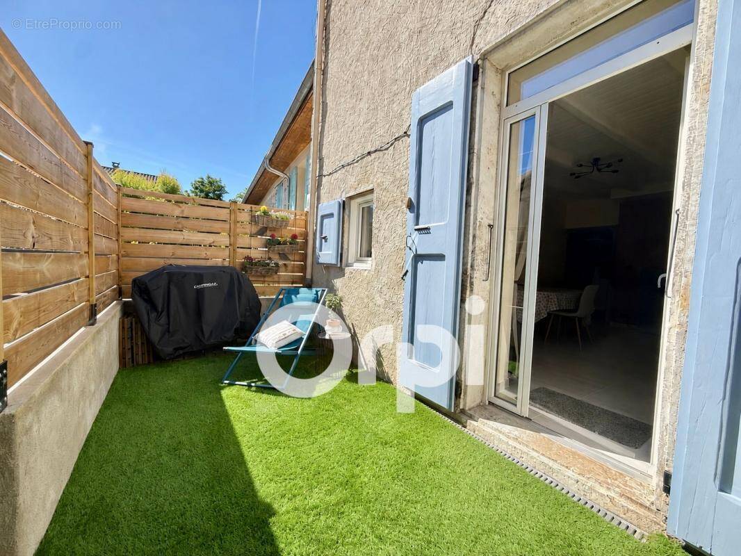 Maison à LA TERRASSE