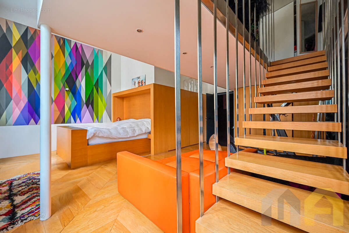 Appartement à PARIS-8E