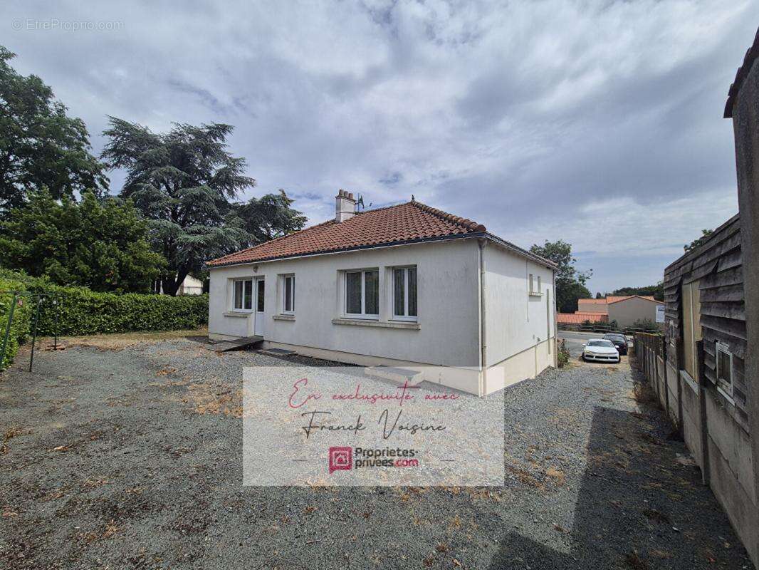 A VENDRE en Exclusivité à Saint Prouant, maison de 93 m2 avec 3 chambres sur une parcelle de 1090 m2 - photo 12