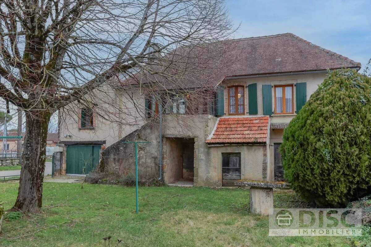 Maison à PUYLAGARDE