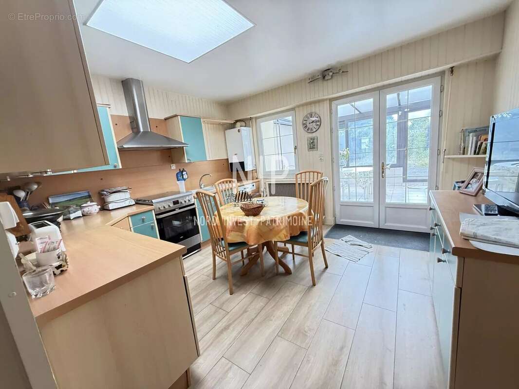 Sur villeneuve d'ascq maison avec un beau potentiel - photo 3