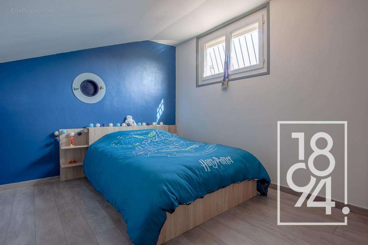 Appartement à PELISSANNE