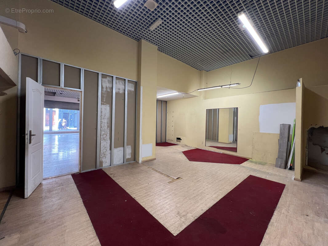 Commerce à MARSEILLE-6E