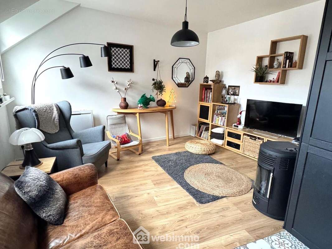 autre vue du séjour - Appartement à BONDOUFLE