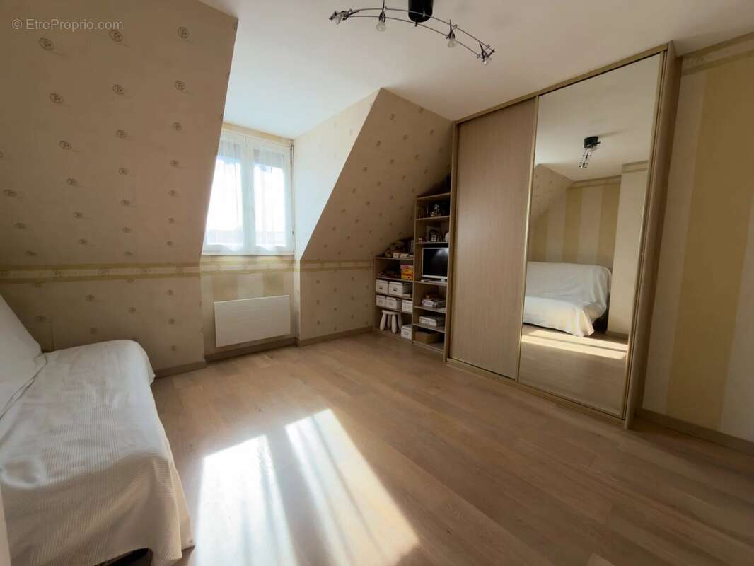 Maison à LES PAVILLONS-SOUS-BOIS