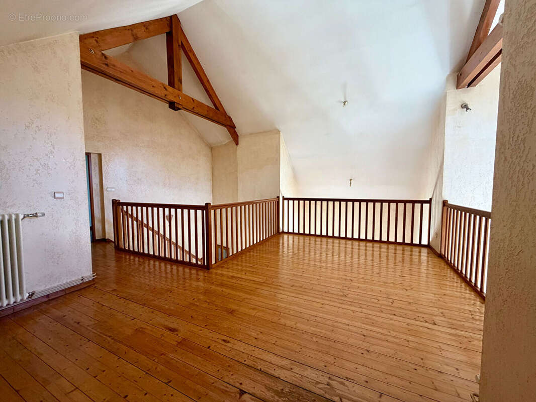 Maison 5 chambres avec piscine, moins de 10 minutes de DOLE - photo 7