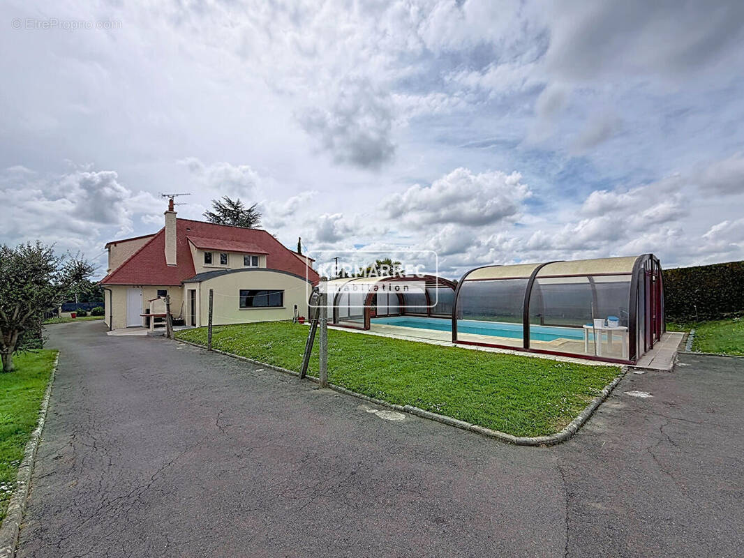 Maison à LA CHAPELLE-THOUARAULT