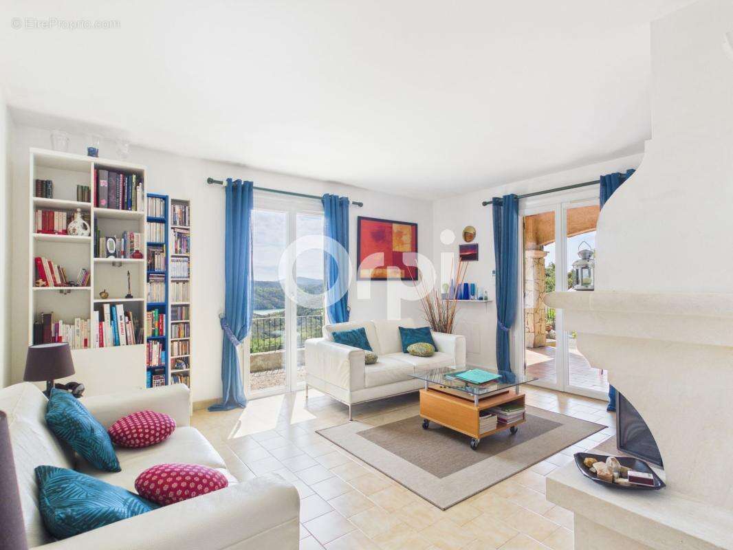 Maison à MONTAUROUX