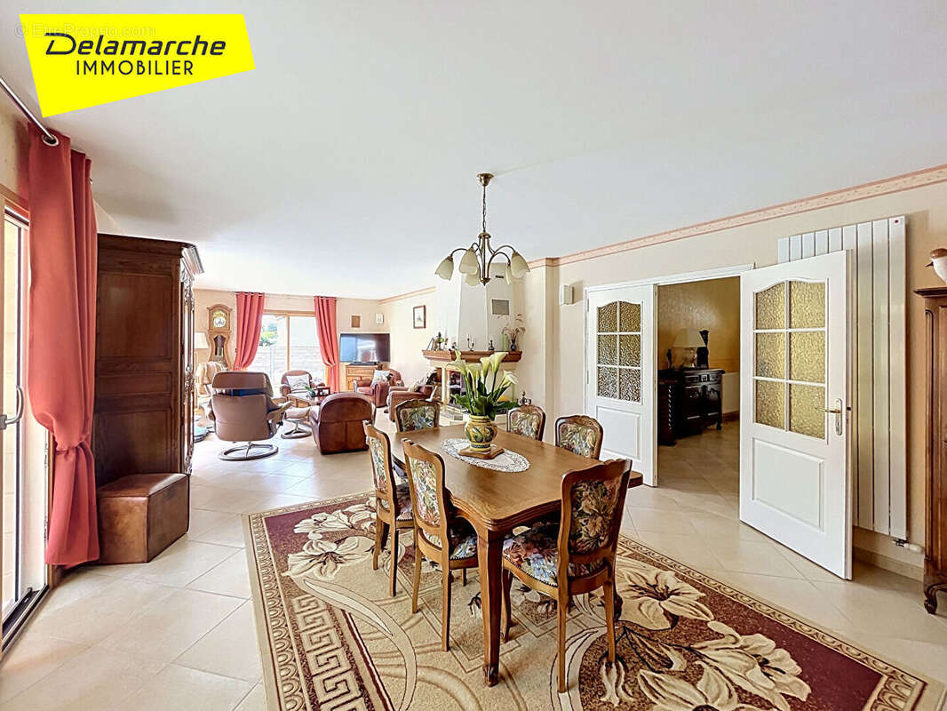 15 min Granville (50400) Propriété 10 pièces  sur un terrain de 2000m² à vendre - photo 3