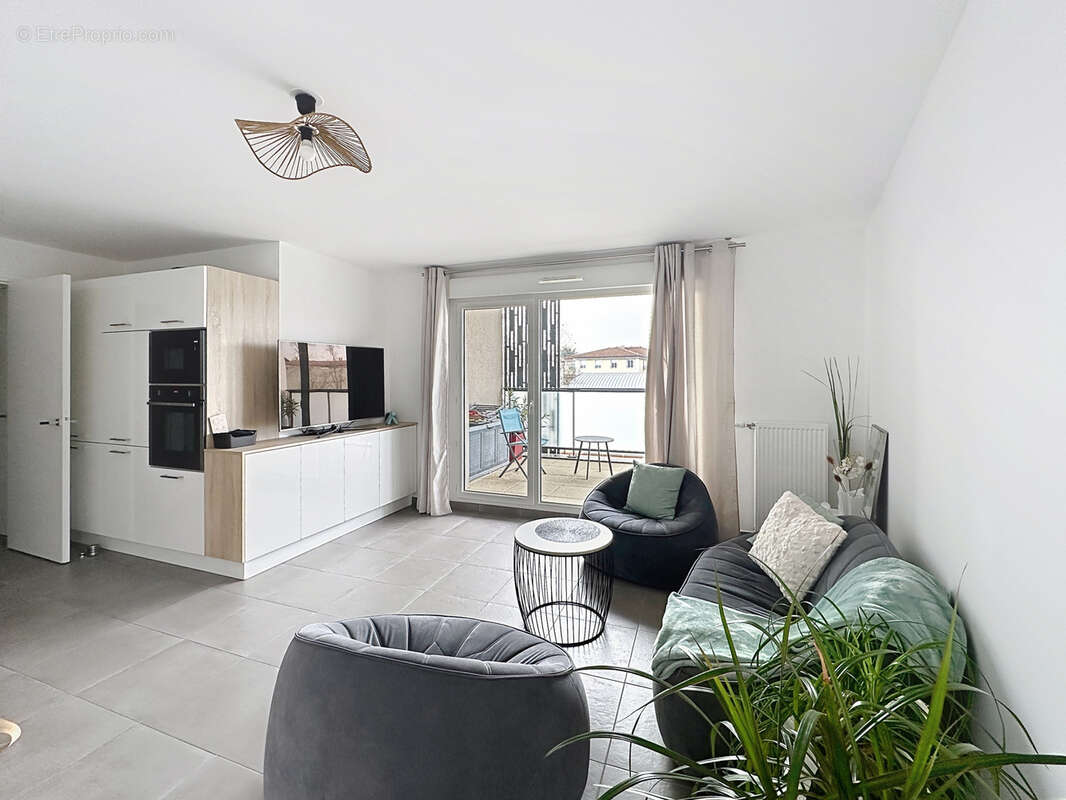 Appartement à CRAPONNE