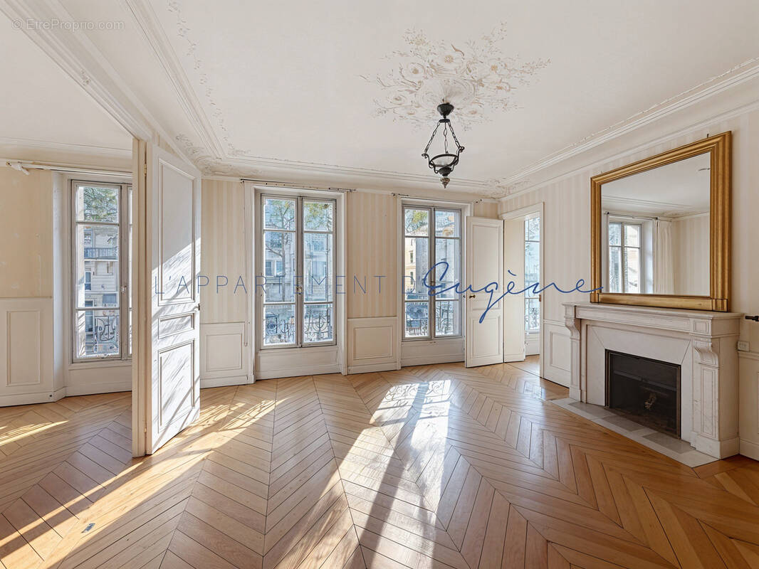 Appartement à PARIS-15E
