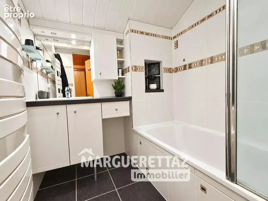 T3 Duplex avec 3 balcons vue montagnes - photo 13