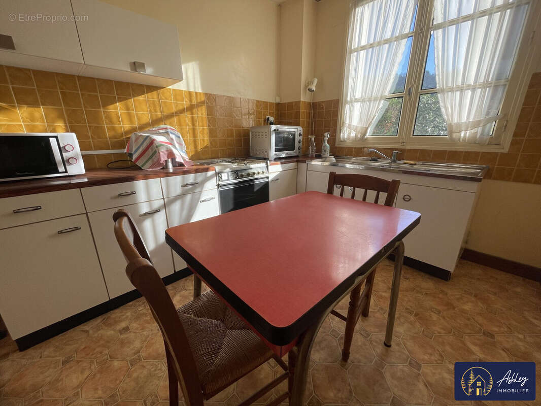 Maison à CHAMPS-SUR-TARENTAINE-MARCHAL