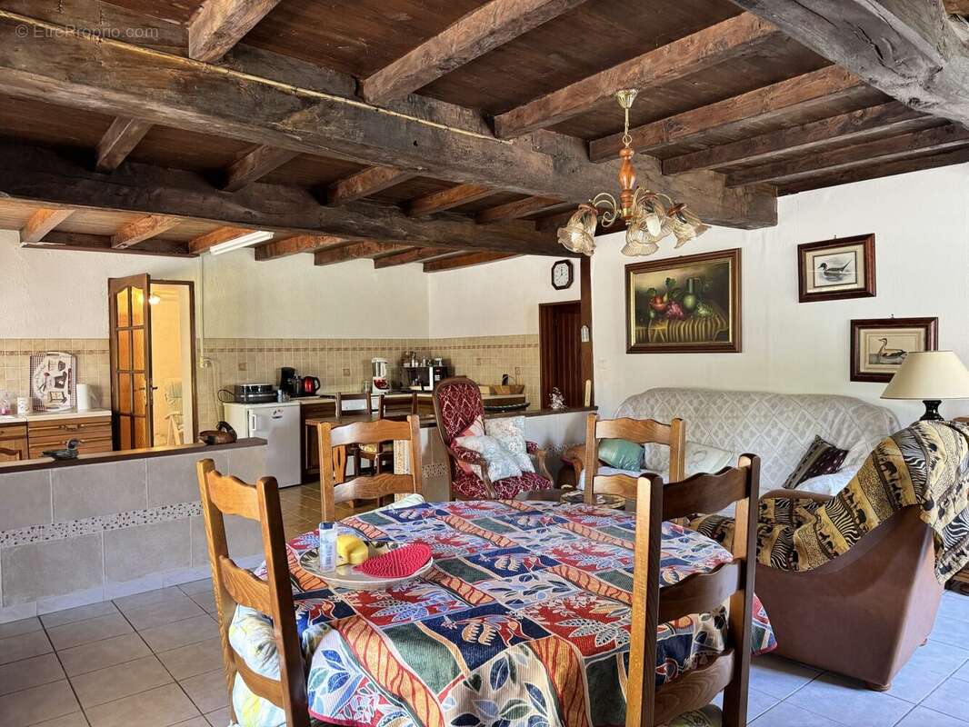 Maison à SEMUSSAC