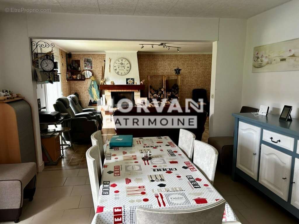 Maison à SAINT-SAULGE