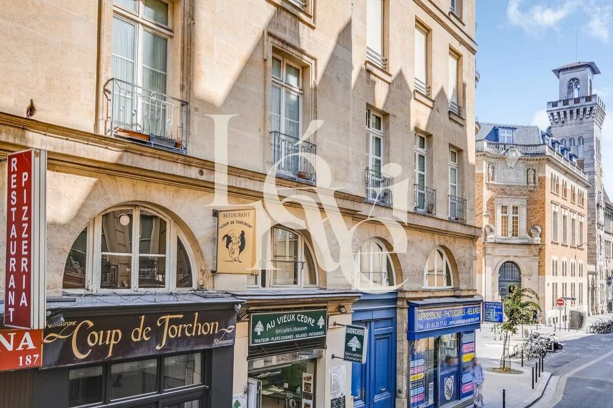 Appartement à PARIS-5E