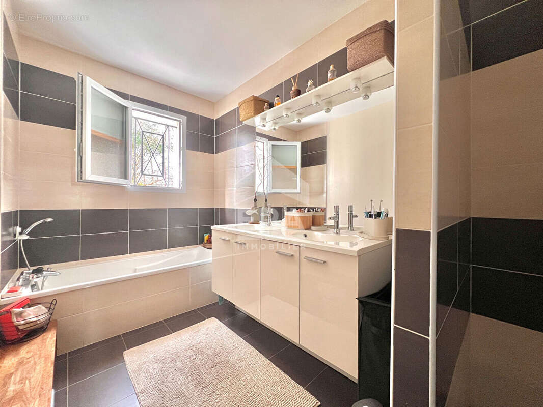 Maison à BELIN-BELIET