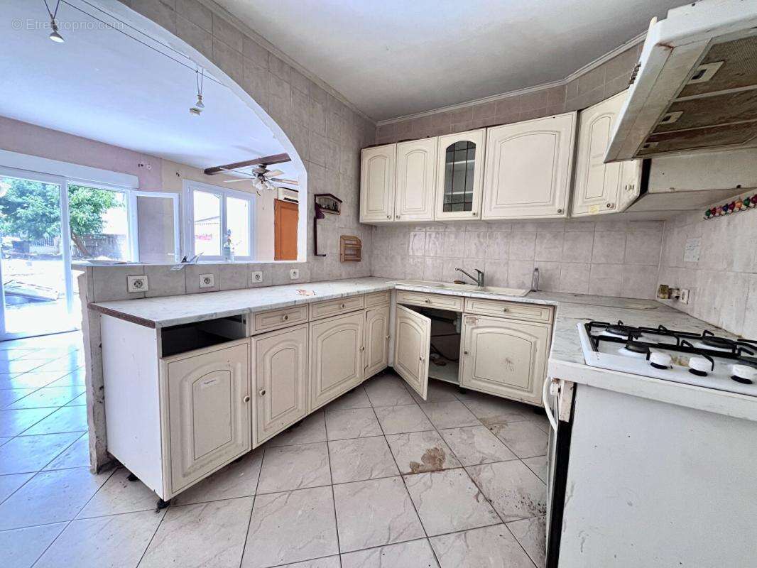Maison de plain-pied de 95 m² environs avec travaux à prévoir sur un terrain de 509 m² proche de l'aéroport - photo 12