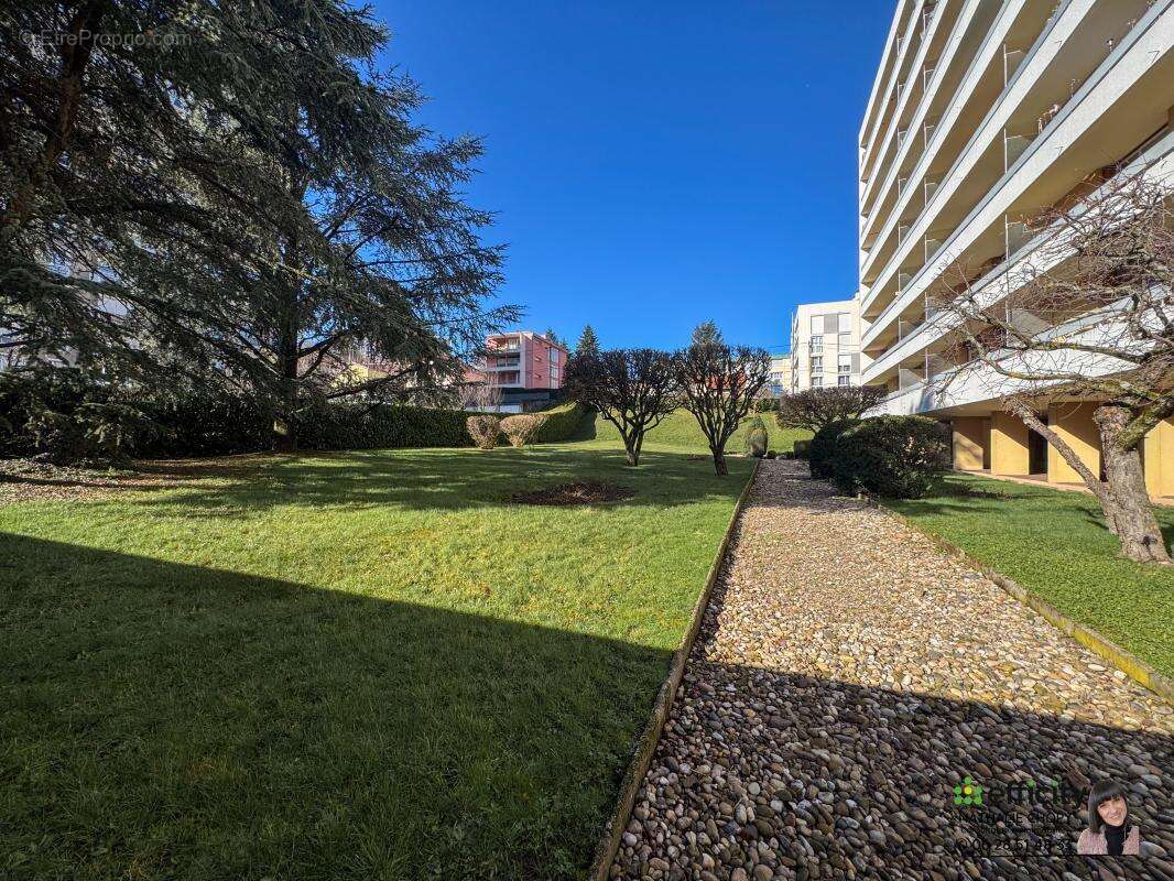 Appartement à SAINT-ETIENNE