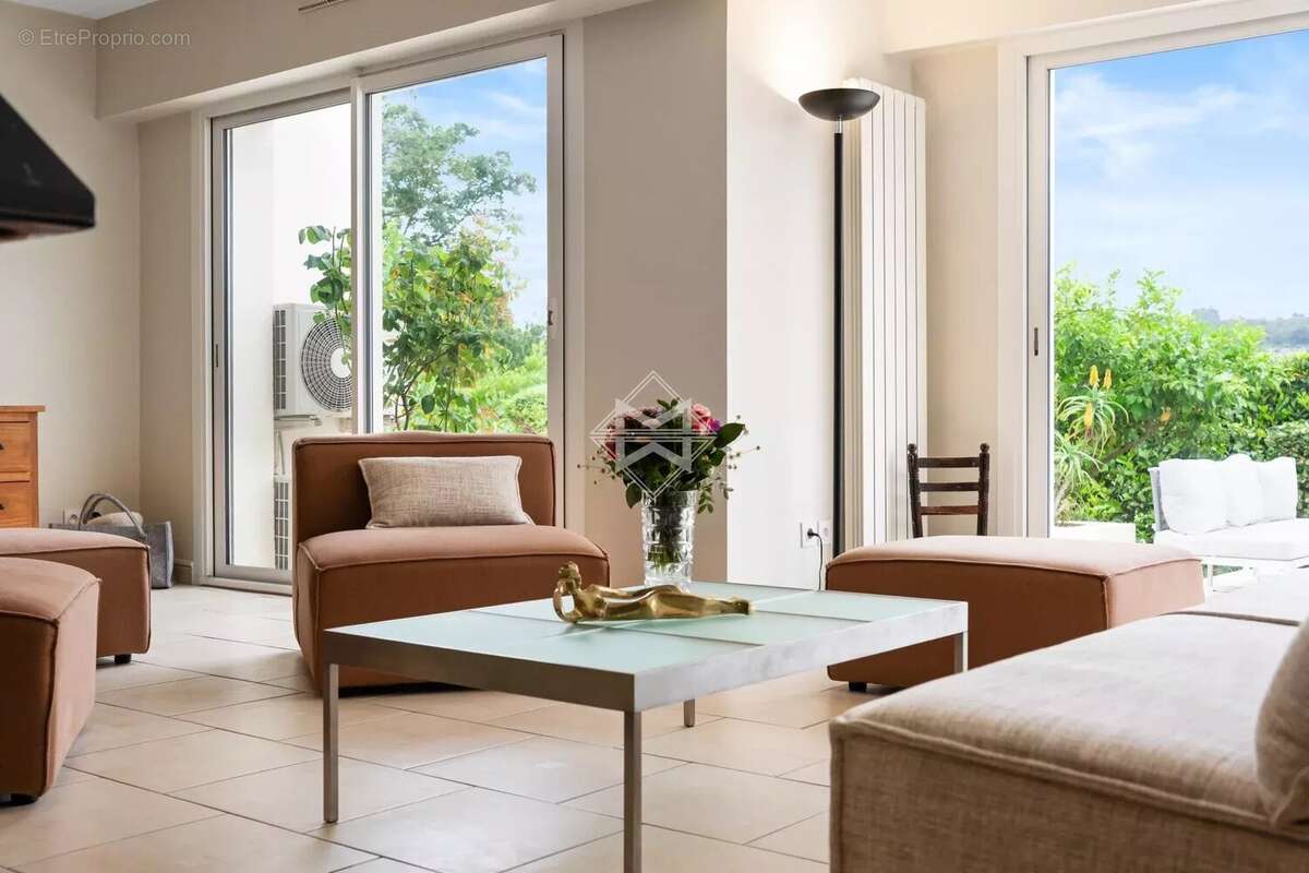 Maison à LA COLLE-SUR-LOUP