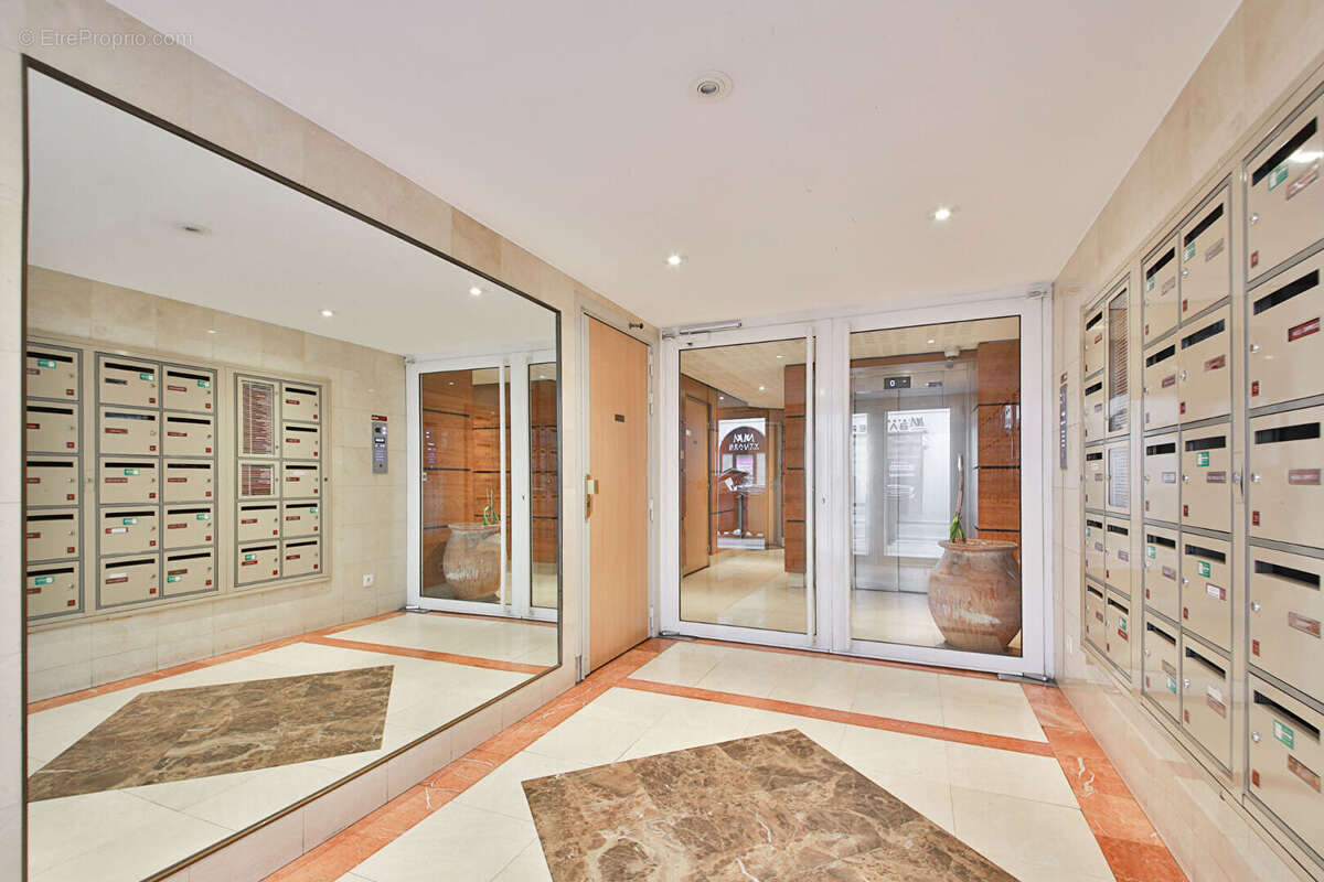 Appartement à SURESNES