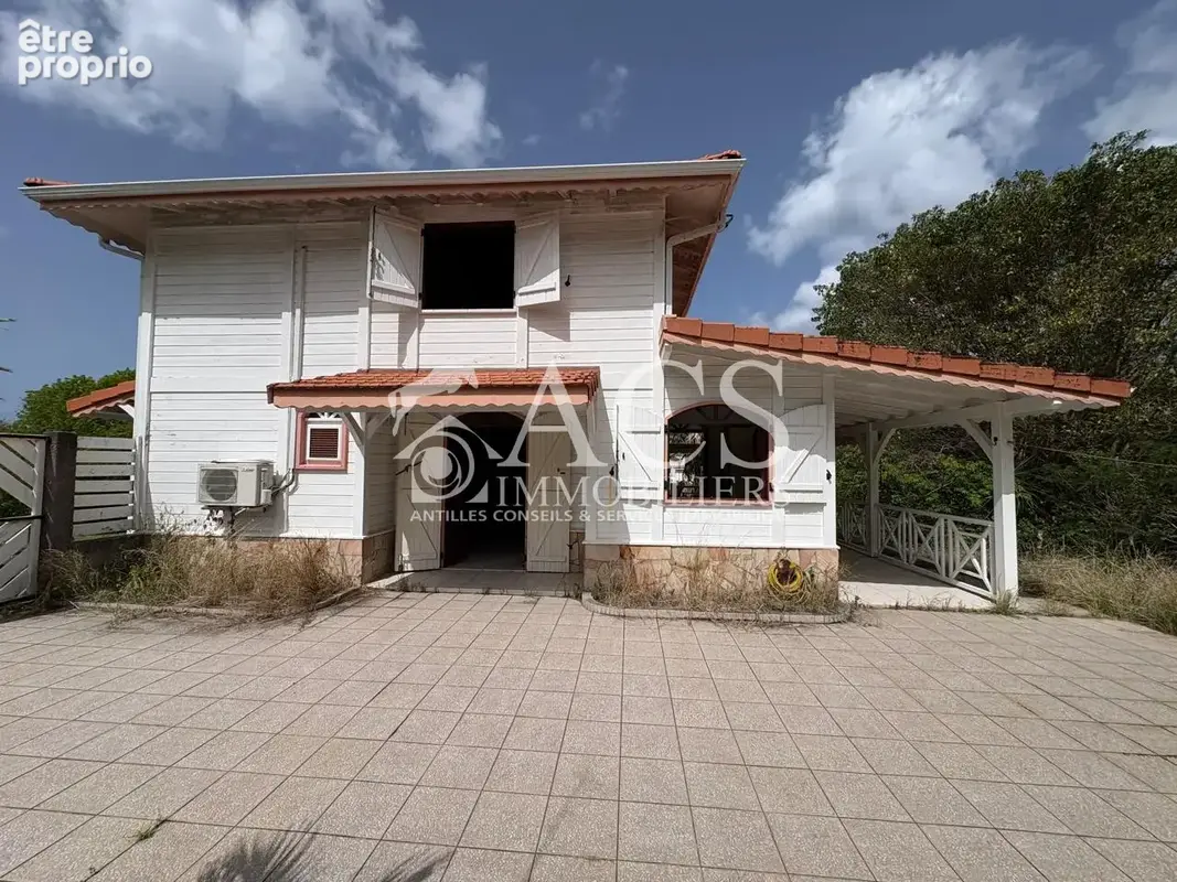 Charmante maison en bois avec terrasse, jardin privatif et aperçu mer - ANSES D'ARLET / PETITE ANSE - photo 3
