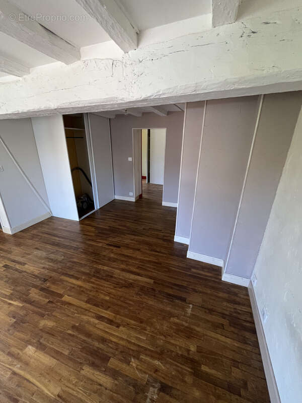 Maison à COMPREIGNAC