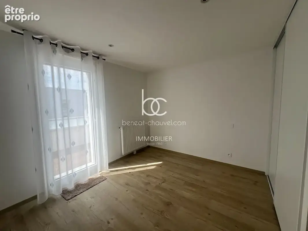 VENTE Appartement de Standing SARZEAU Centre  4 Chambres  Terrasse Sud  Garage Double  56370 - photo 5