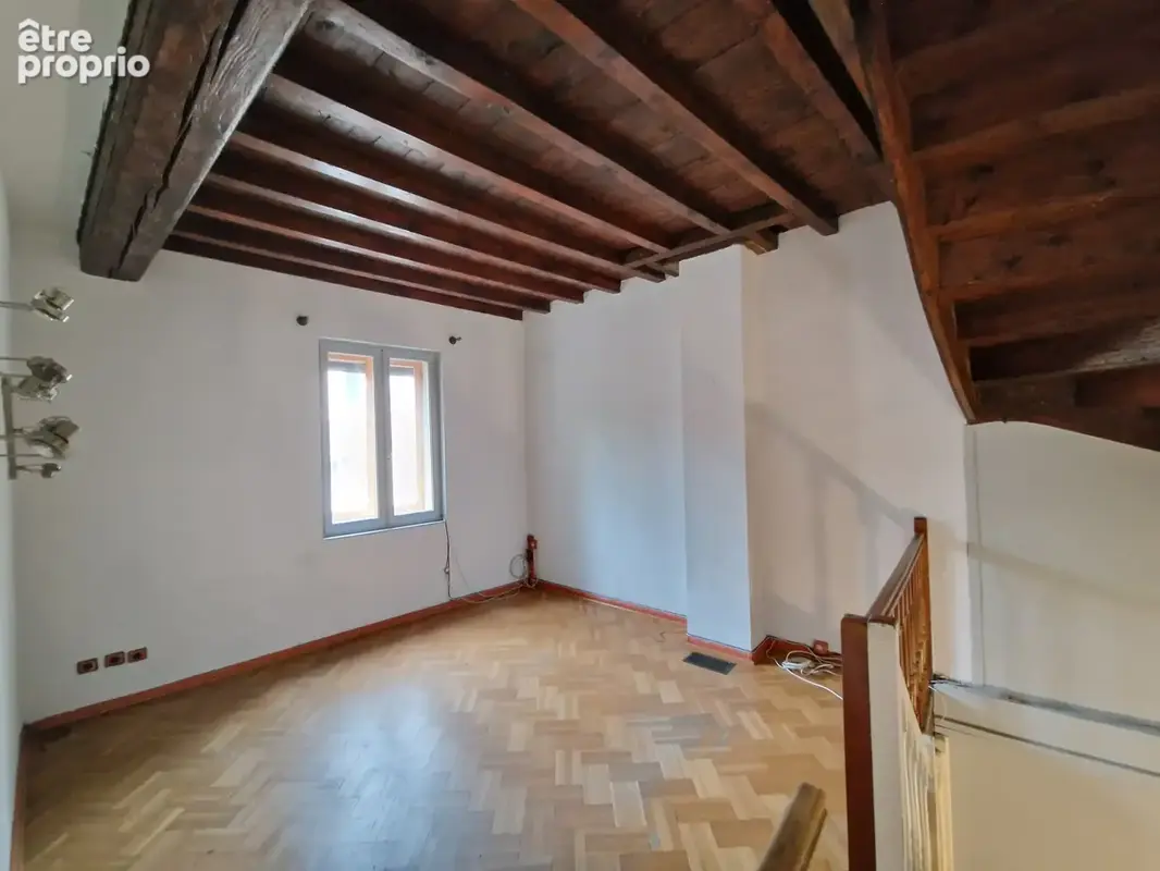 Immeuble à ORLIÉNAS - photo 11