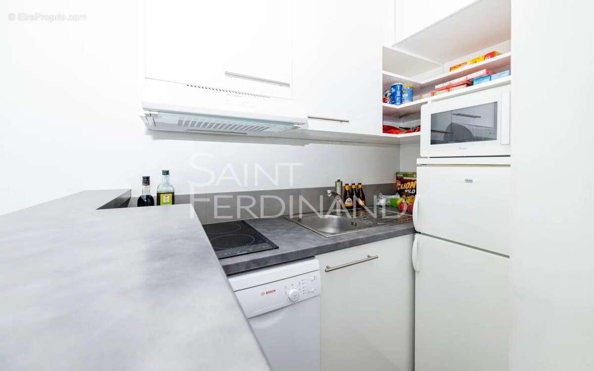 Appartement à PARIS-17E