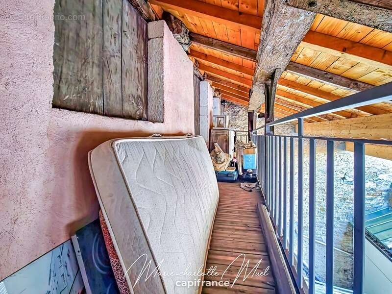 Appartement à PONT-DE-VAUX