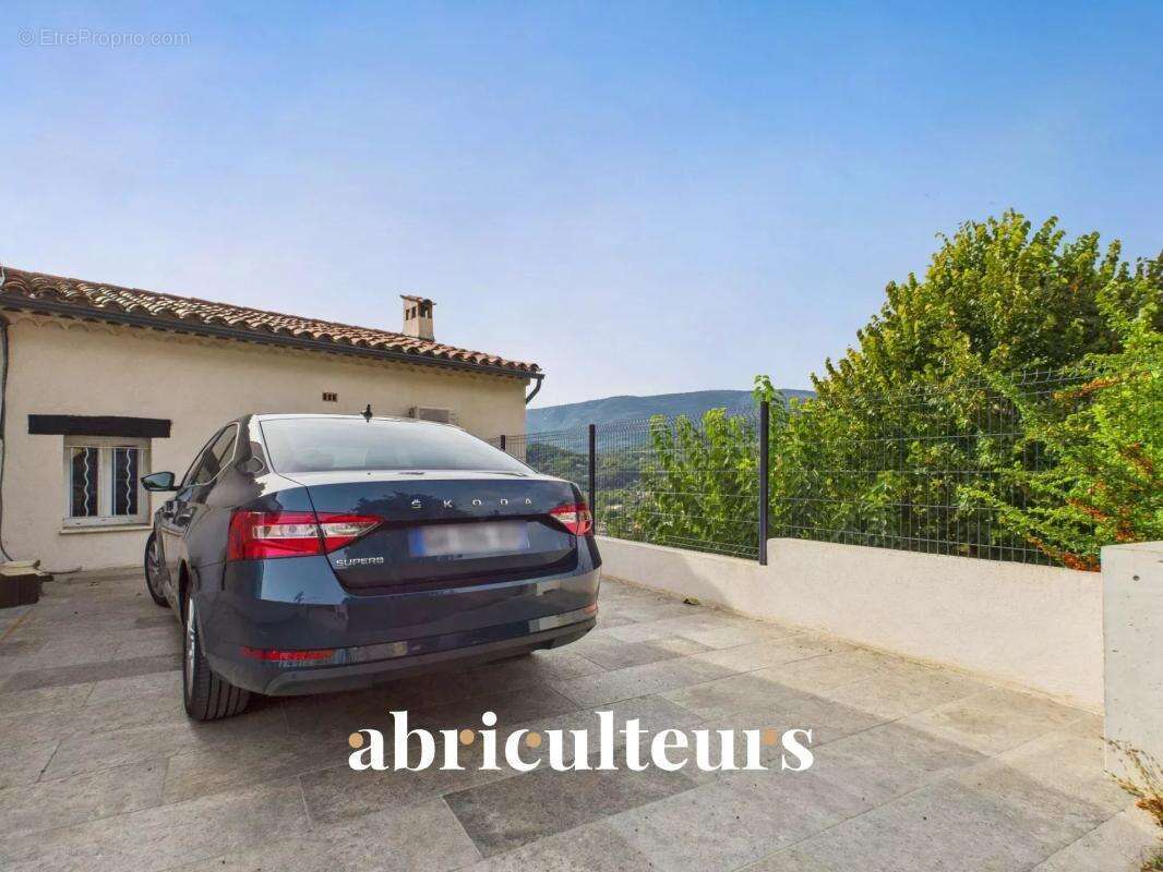 Appartement à FAYENCE