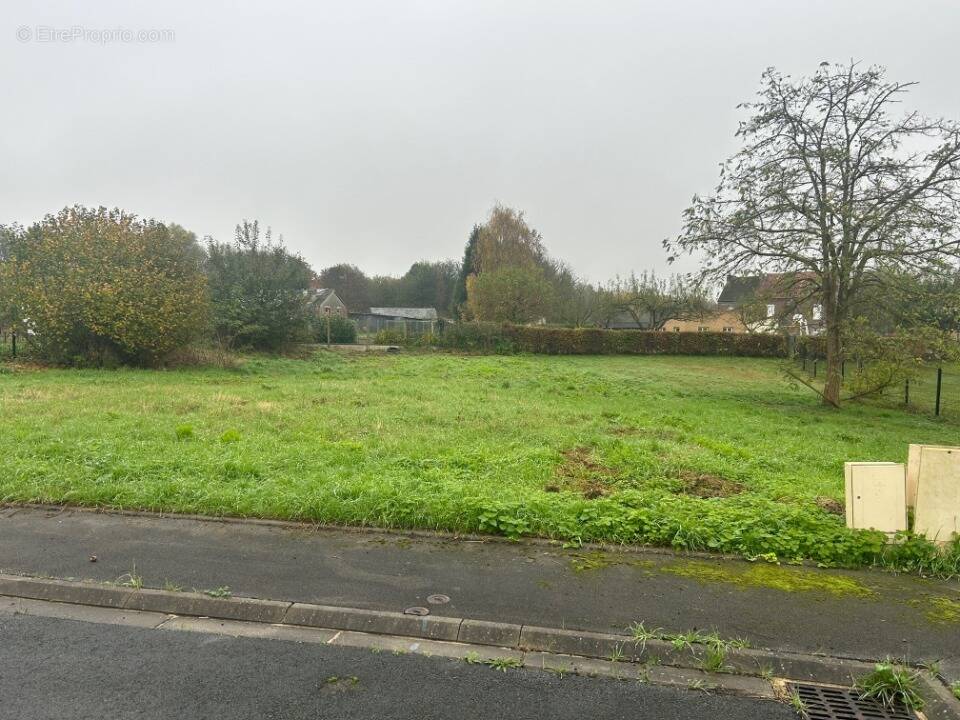 Terrain à HALLENNES-LEZ-HAUBOURDIN