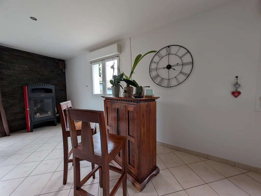 Maison à BAZAINVILLE