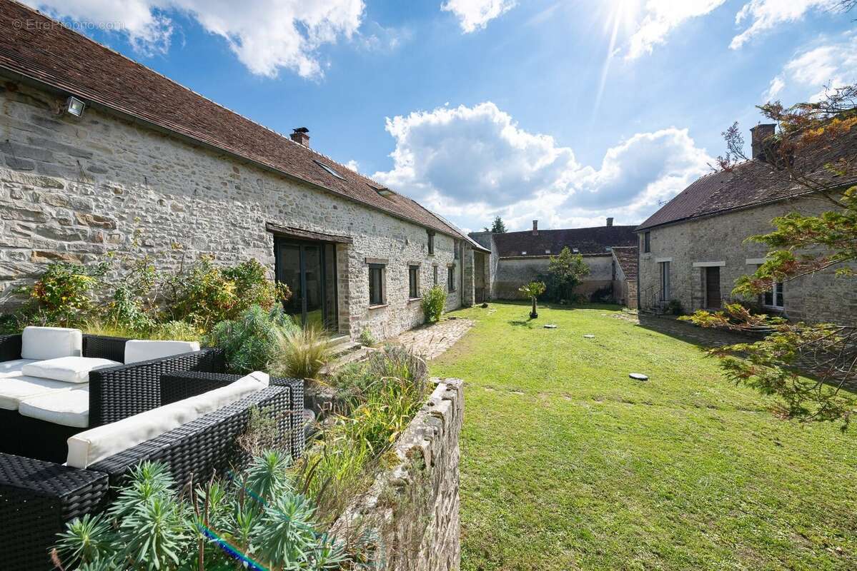 Propriété de caractère située au calme - photo 3