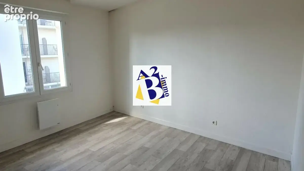 ANGOULEME, Quartier VICTOR HUGO, Appt T2BIS 61M², Grande terrasse - photo 15