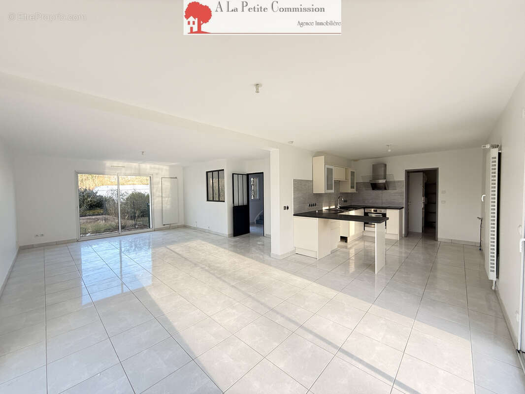 Maison à NOGENT-LE-PHAYE