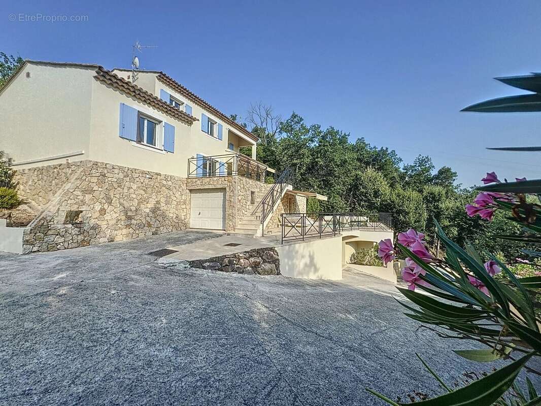 Maison à LES ADRETS-DE-L'ESTEREL