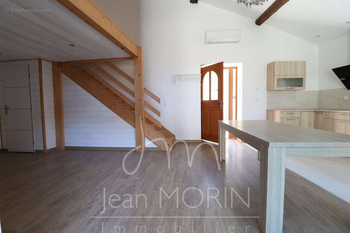 Maison à BEAUCHASTEL