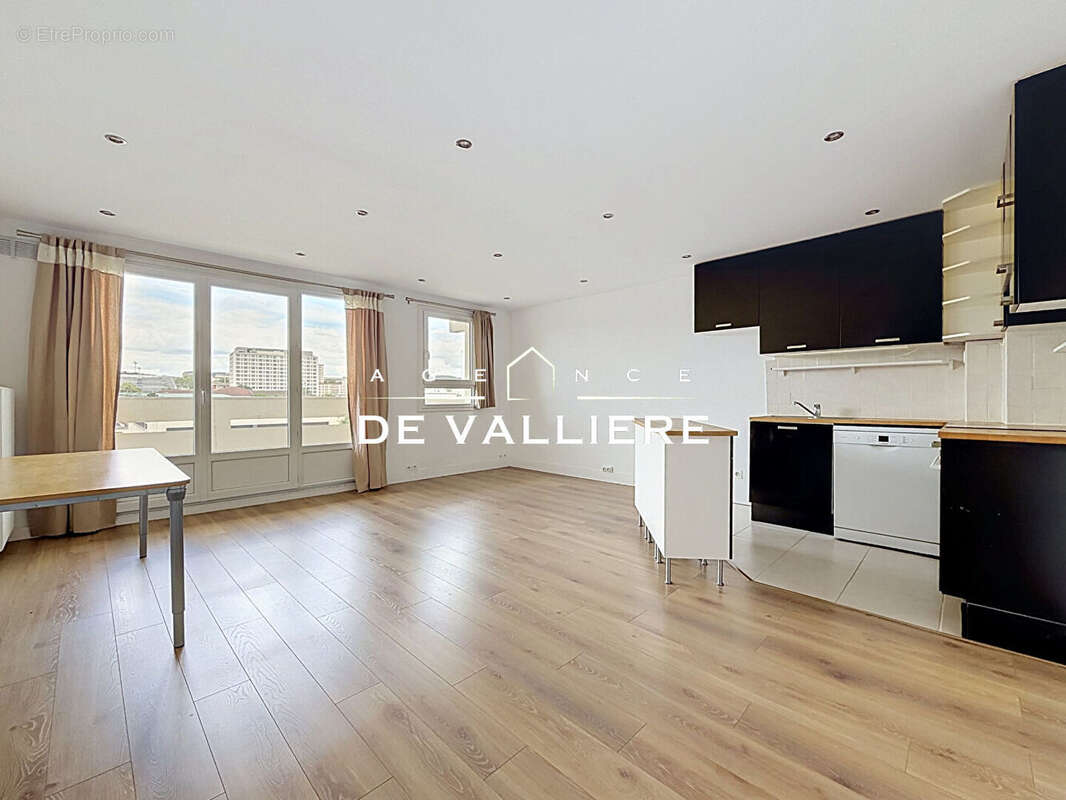 Appartement à NANTERRE