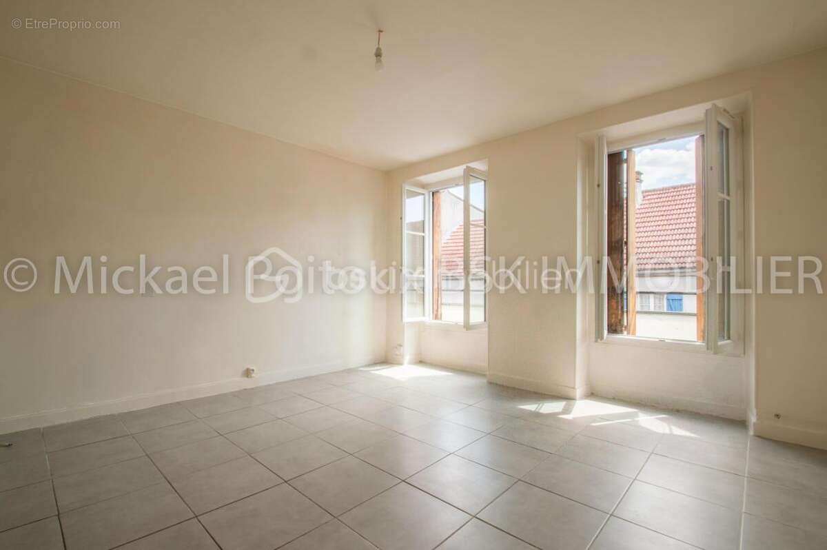 Appartement à LEUVILLE-SUR-ORGE